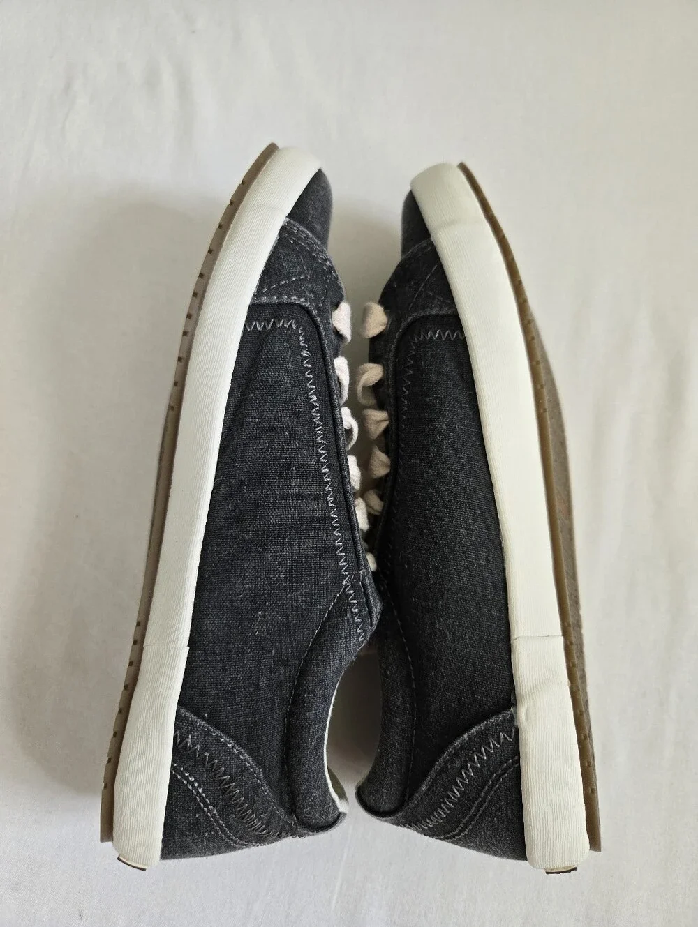 Taos Star Sneakers Charcoal Wash Gray Canvas Comfort Arch Support Size 7